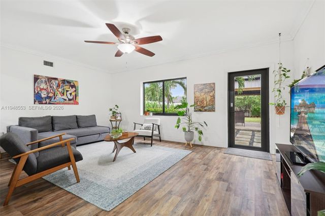 5301 Pierce St, Hollywood, FL 33021