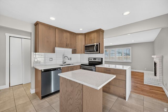 409 E 10185 S, Sandy, UT 84070