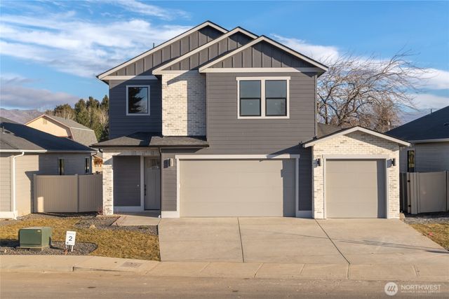 585 S Perry Avenue, East Wenatchee, WA 98802