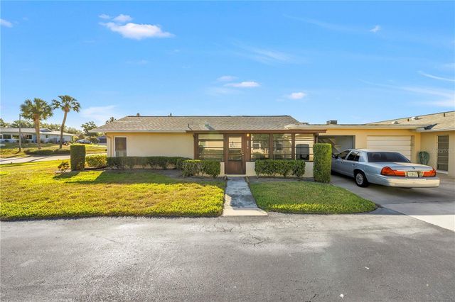 2740 HIGHLANDS BOULEVARD B, Palm Harbor, FL 34684