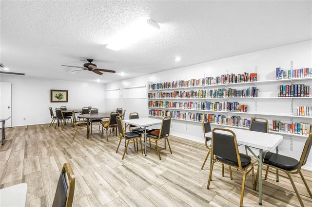2740 HIGHLANDS BOULEVARD B, Palm Harbor, FL 34684