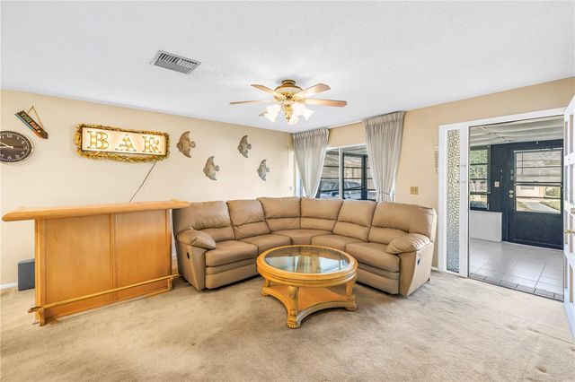 2740 HIGHLANDS BOULEVARD B, Palm Harbor, FL 34684