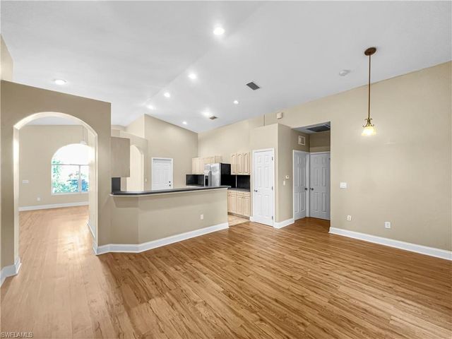 2105 NE 15th TER, Cape Coral, FL 33909