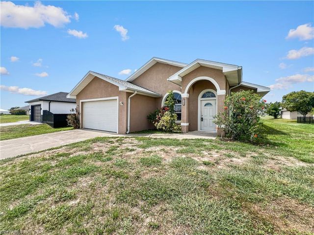 2105 NE 15th TER, Cape Coral, FL 33909