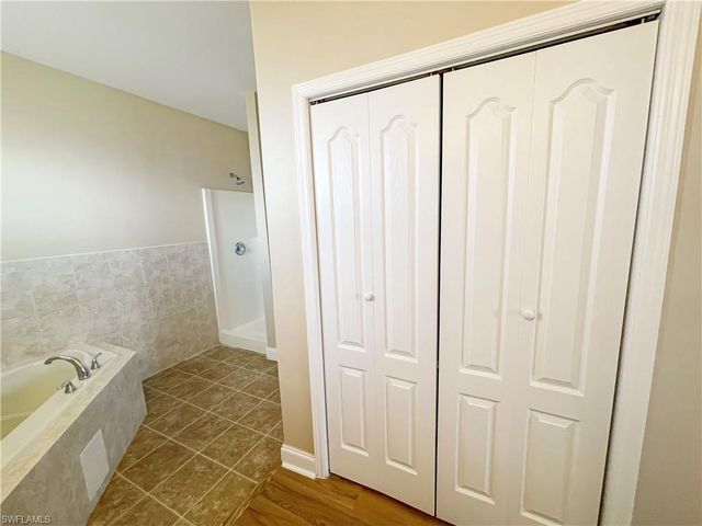 2105 NE 15th TER, Cape Coral, FL 33909