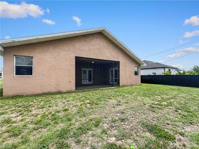 2105 NE 15th TER, Cape Coral, FL 33909
