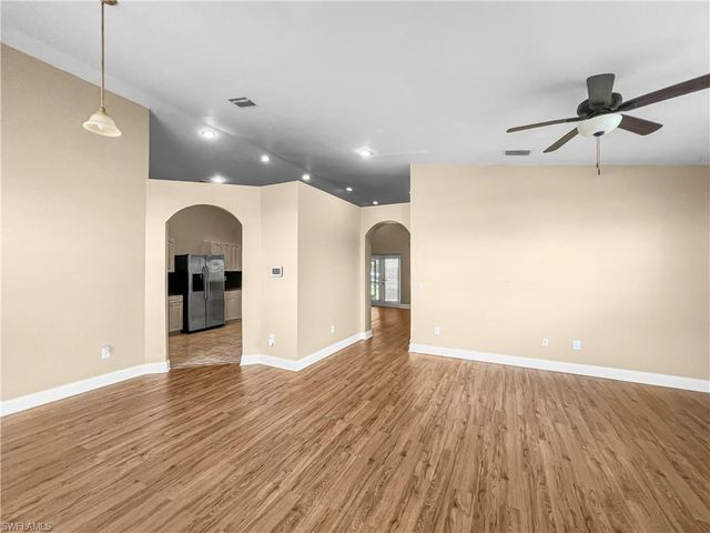 2105 NE 15th TER, Cape Coral, FL 33909