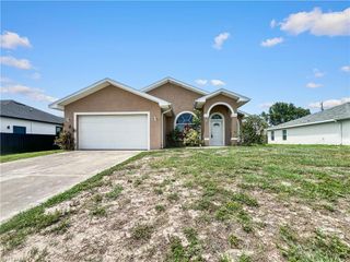 2105 NE 15th TER, Cape Coral, FL 33909