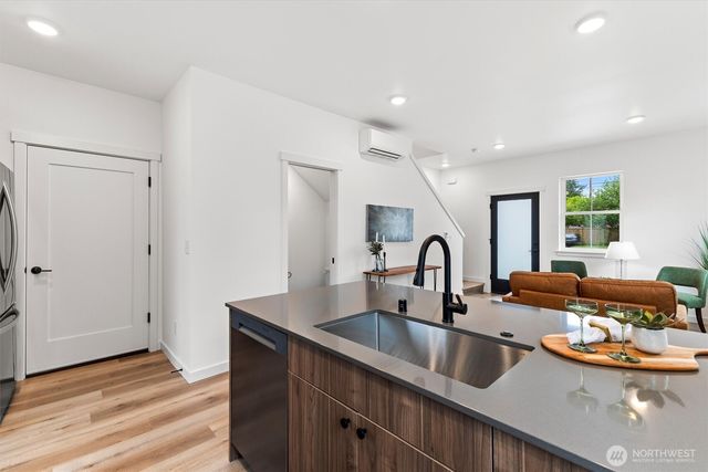 303 S 17th Street, Lynden, WA 98264