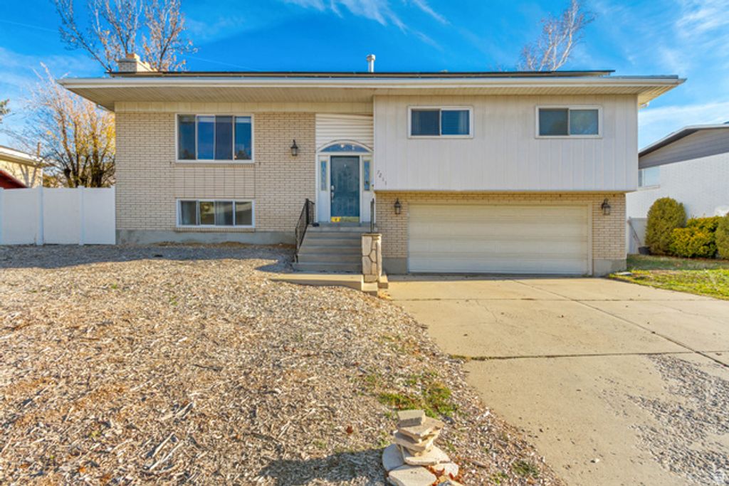 7211 S CYPRESS WAY, Cottonwood Heights, UT 84121
