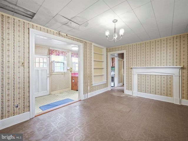 141 S WASHINGTON ST, Greencastle, PA 17225