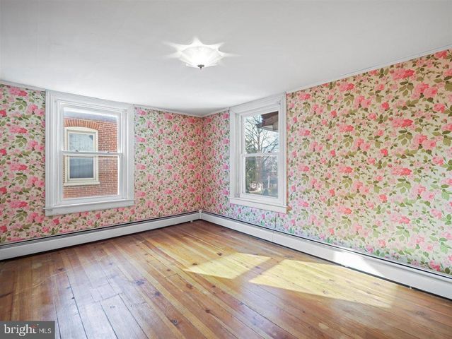 141 S WASHINGTON ST, Greencastle, PA 17225