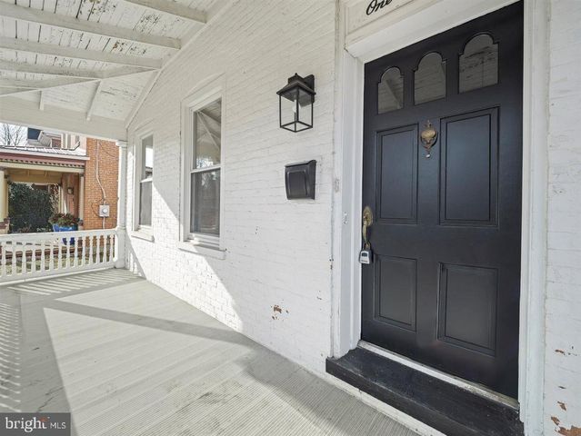 141 S WASHINGTON ST, Greencastle, PA 17225