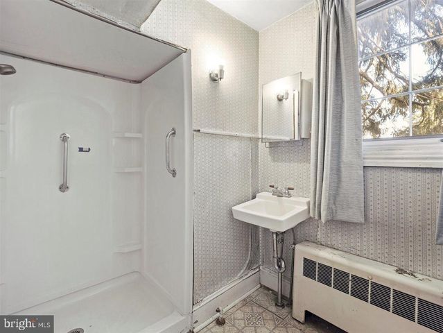 141 S WASHINGTON ST, Greencastle, PA 17225