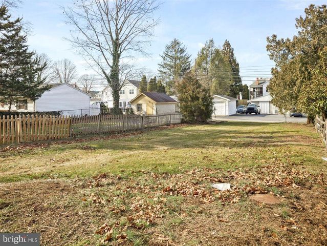 141 S WASHINGTON ST, Greencastle, PA 17225