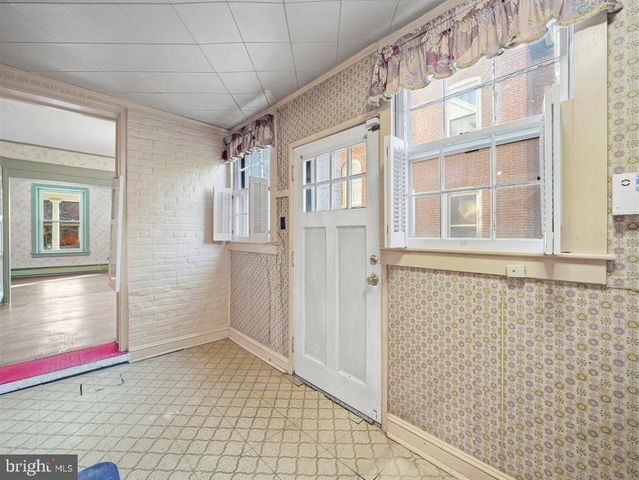 141 S WASHINGTON ST, Greencastle, PA 17225