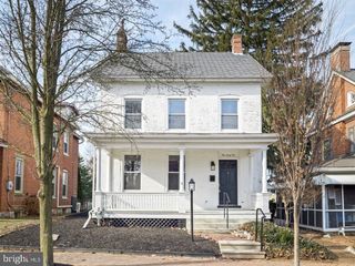 141 S WASHINGTON ST, Greencastle, PA 17225