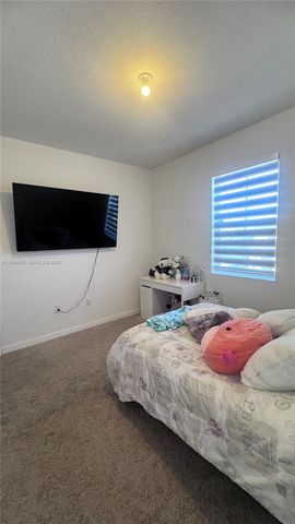326 NE 5th Pl, Florida City, FL 33034