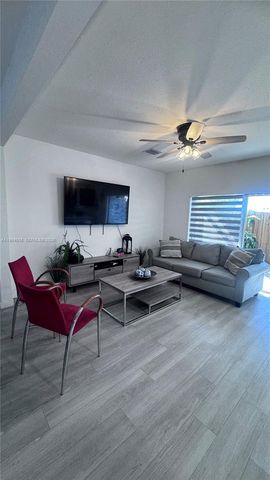 326 NE 5th Pl, Florida City, FL 33034