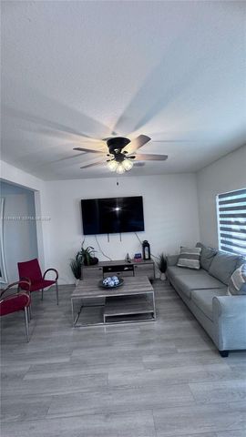 326 NE 5th Pl, Florida City, FL 33034