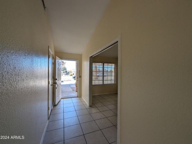 11941 N 69TH Avenue, Peoria, AZ 85345