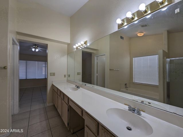 11941 N 69TH Avenue, Peoria, AZ 85345
