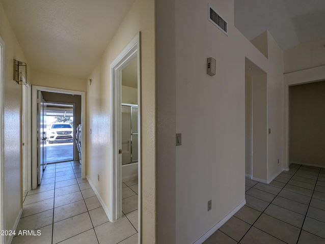 11941 N 69TH Avenue, Peoria, AZ 85345