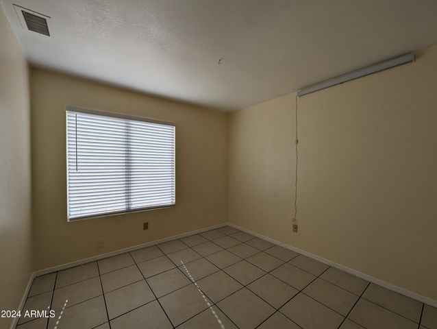 11941 N 69TH Avenue, Peoria, AZ 85345