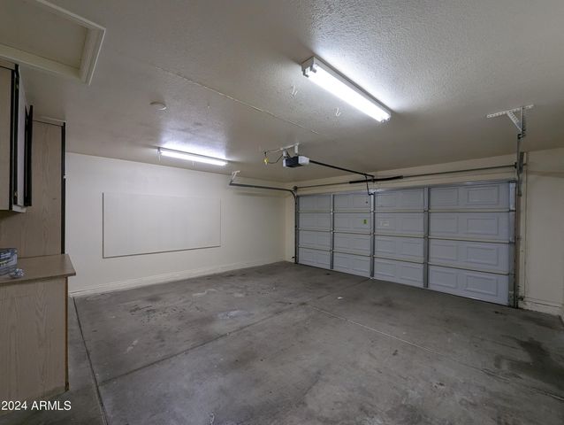 11941 N 69TH Avenue, Peoria, AZ 85345