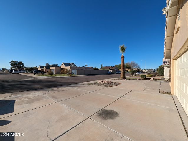 11941 N 69TH Avenue, Peoria, AZ 85345