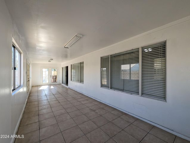 11941 N 69TH Avenue, Peoria, AZ 85345