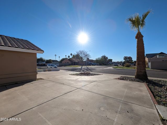 11941 N 69TH Avenue, Peoria, AZ 85345