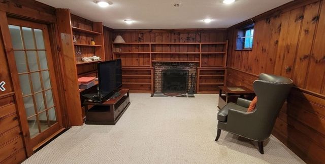 170 Morton St, Newton, MA 02459