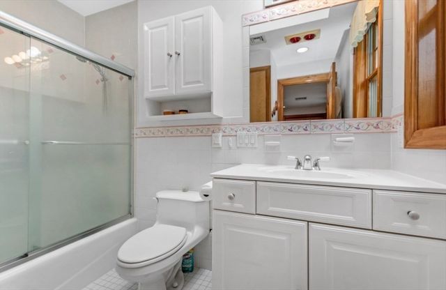 170 Morton St, Newton, MA 02459