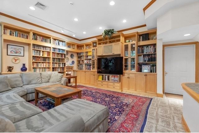 170 Morton St, Newton, MA 02459