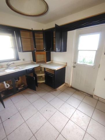 1335 Kalamazoo Avenue, Grand Rapids, MI 49507