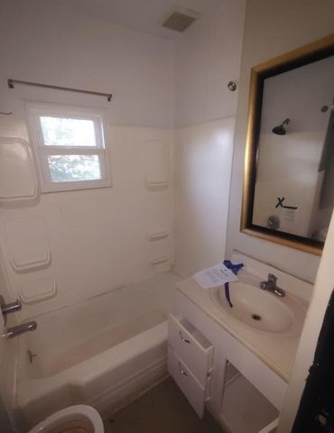 1335 Kalamazoo Avenue, Grand Rapids, MI 49507