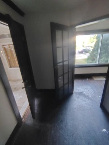 1335 Kalamazoo Avenue, Grand Rapids, MI 49507