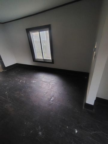 1335 Kalamazoo Avenue, Grand Rapids, MI 49507