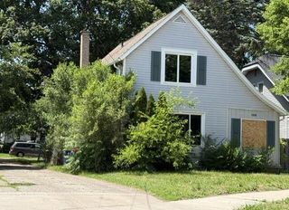 1335 Kalamazoo Avenue, Grand Rapids, MI 49507