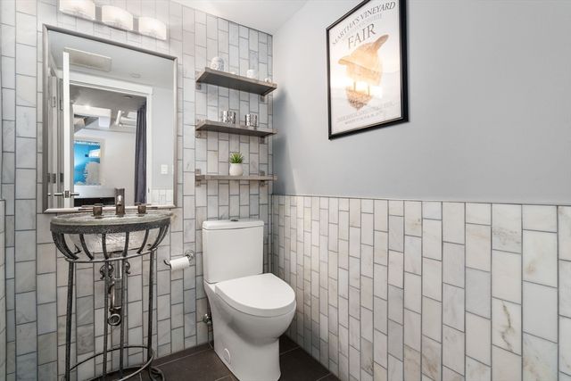 25 Channel Center St 807, Boston, MA 02210