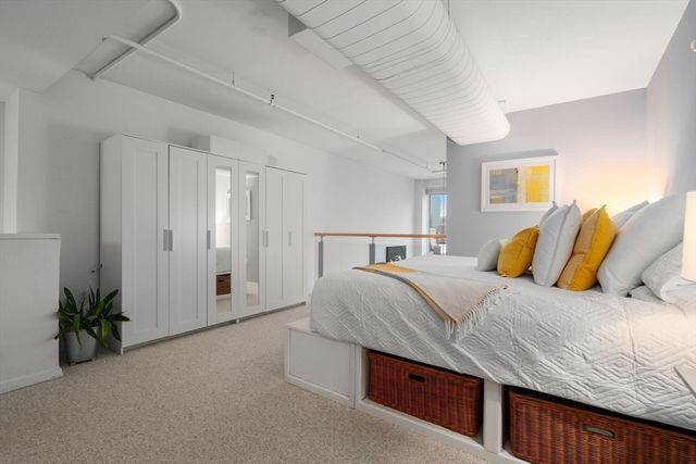 25 Channel Center St 807, Boston, MA 02210