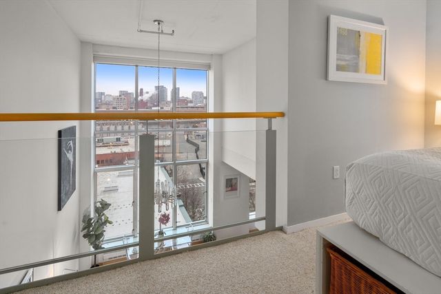 25 Channel Center St 807, Boston, MA 02210