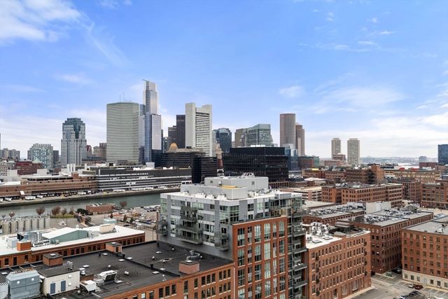 25 Channel Center St 807, Boston, MA 02210