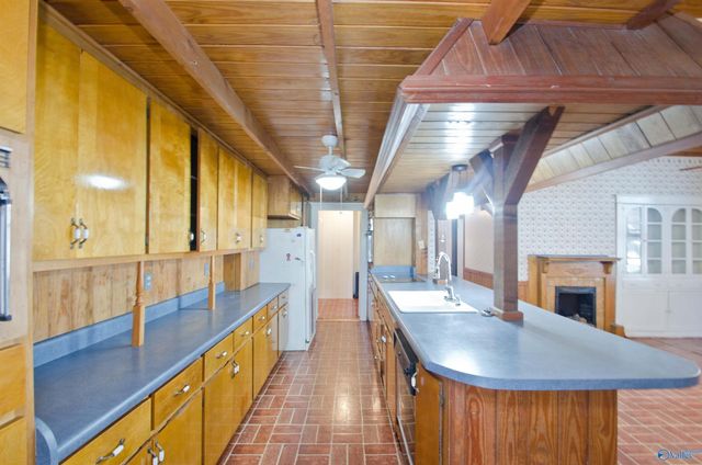 500 S Clinton Street, Athens, AL 35611