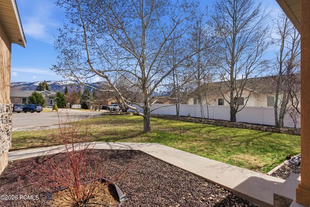 5325 Bridle Circle, Oakley, UT 84055