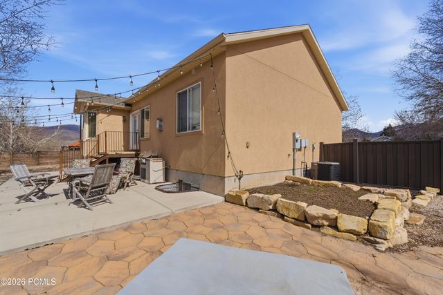 5325 Bridle Circle, Oakley, UT 84055