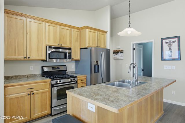 5325 Bridle Circle, Oakley, UT 84055