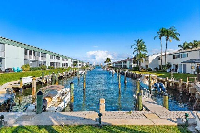 118 Castlewood Drive 123, North Palm Beach, FL 33408