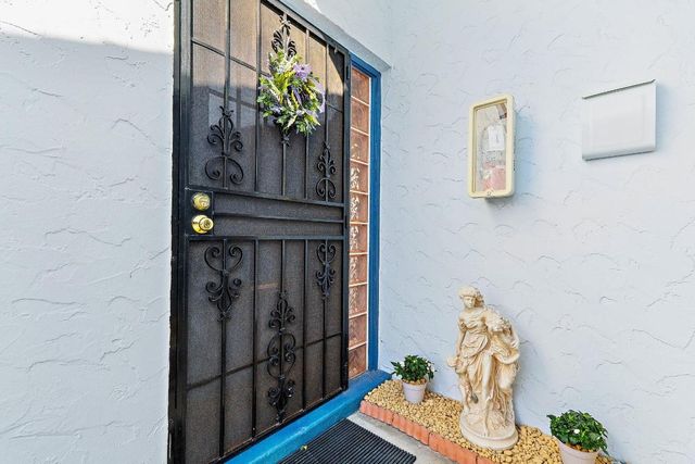 118 Castlewood Drive 123, North Palm Beach, FL 33408